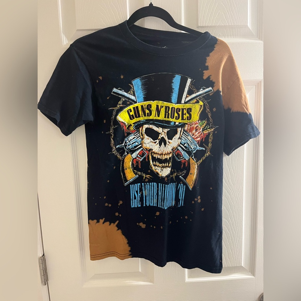 Small Guns N Roses Tee